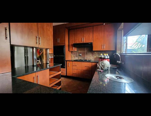 4 BEDROOM HOUSE FOR SALE IN DORANDIA